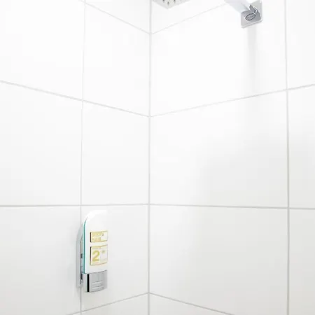 אכסניה Work & Sleep Boardinghouse