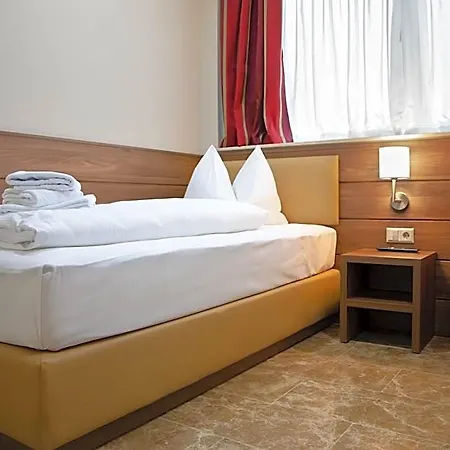 אכסניה Work & Sleep Boardinghouse מאנהיים