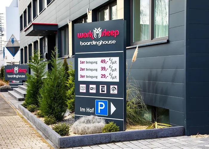 Work & Sleep Boardinghouse Hostel *