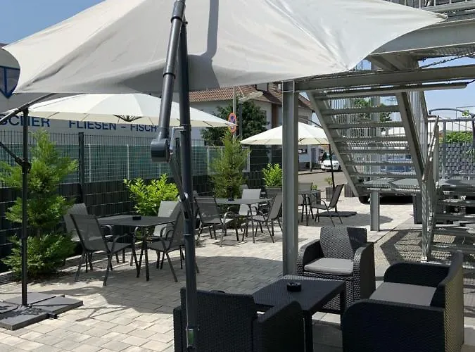 Work & Sleep Boardinghouse Hostel *